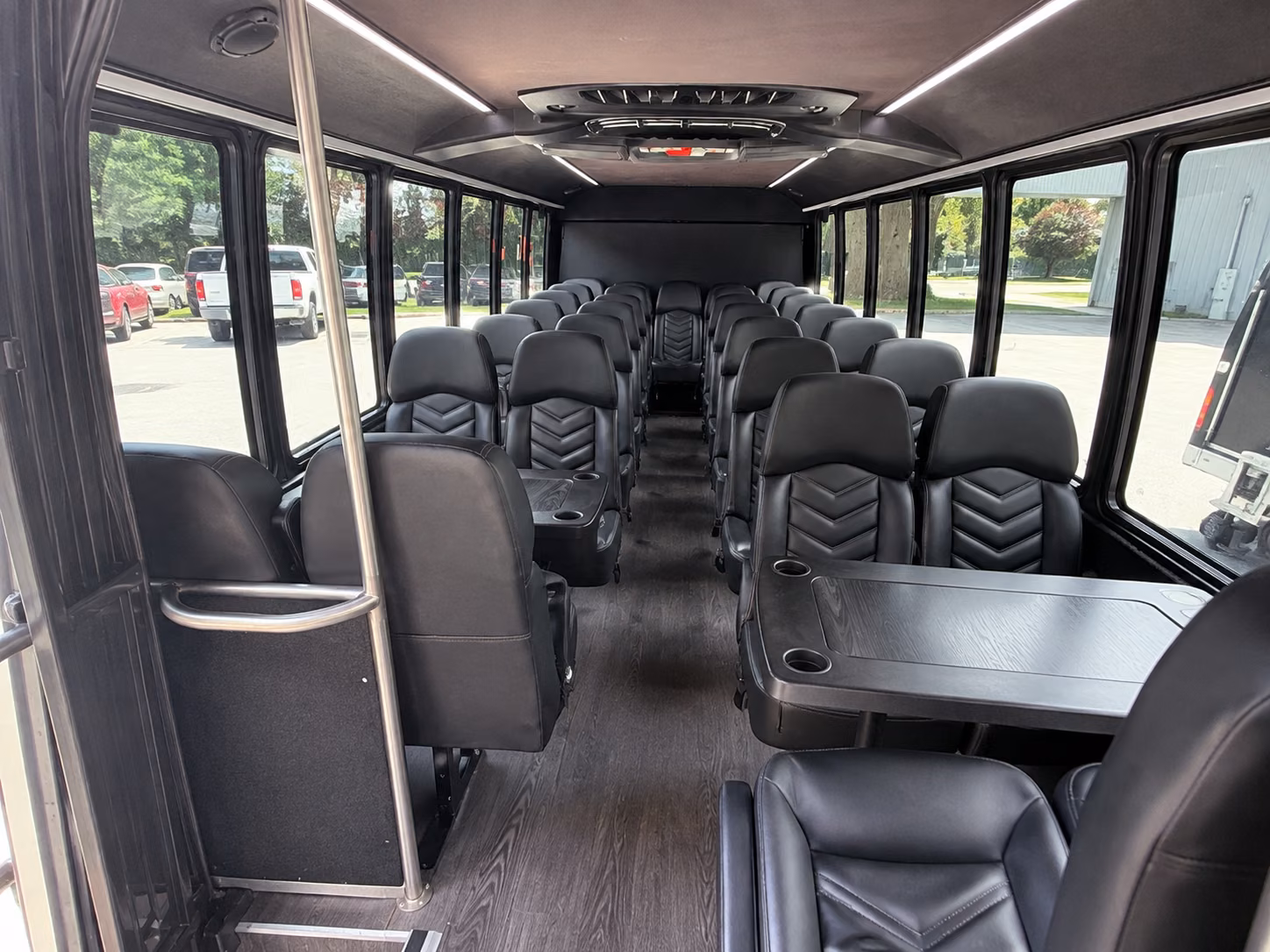 minibus rentals to the planes of fame and yanks air museum in chino